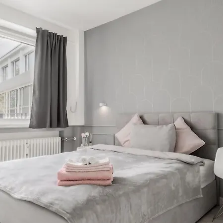 Cozy In Prime Location With Balcony - Comfort In 2 In Neumarkt - City Loft 11 - Köln