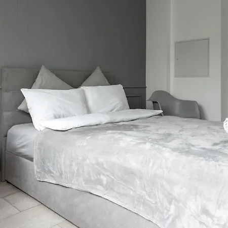 Cozy In Prime Location With Balcony - Comfort In 2 In Neumarkt - City Loft 11 - Daire *