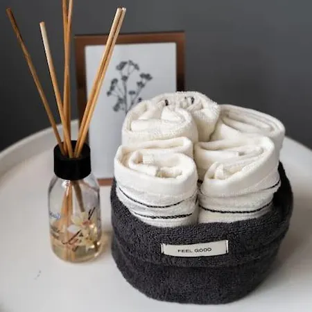 Cozy In Prime Location With Balcony - Comfort In 2 In Neumarkt - City Loft 11 - Daire Köln